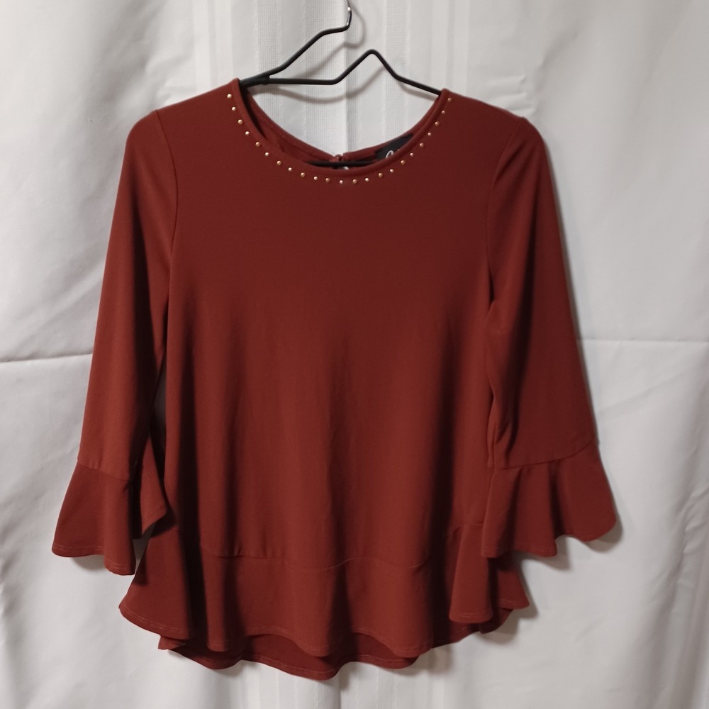 Beige by ECI Top Womens‎ S Rust Studded Neck Bell Sleeve Peplum Blouse S46299